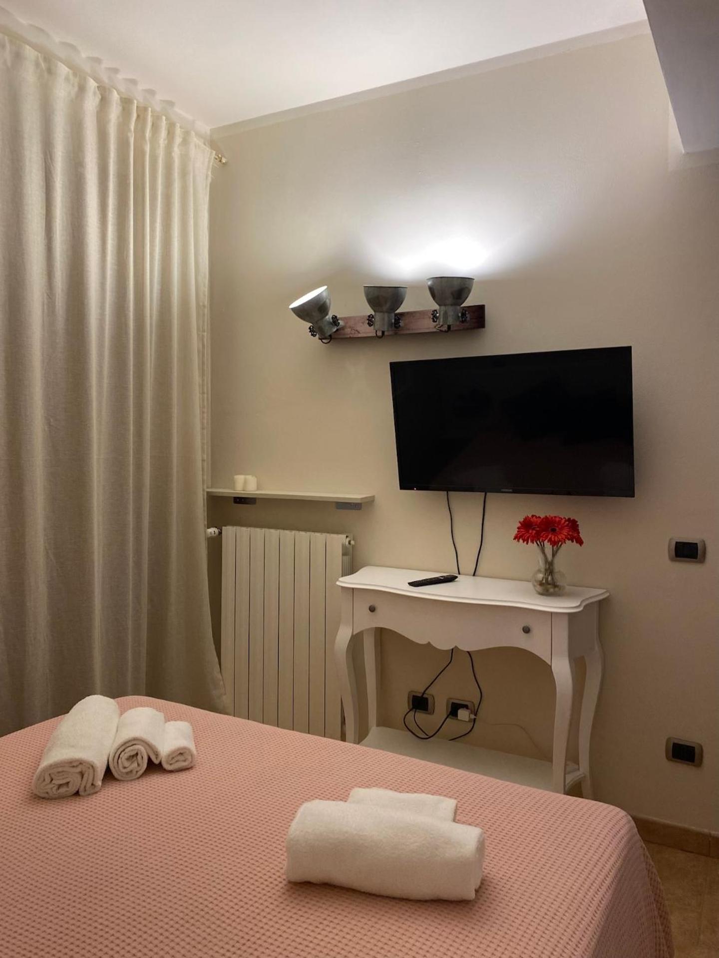 Sunset House Apartment Кастильончело Екстериор снимка